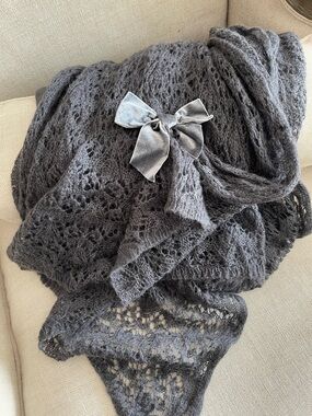 Gray shawl super long Avoca